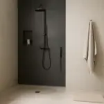 Doccia walk-in senza vetro: design da copertina ma non sempre pratico, cosa sapere prima
